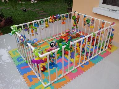 คอกกั้นเด็ก กรงกั้นเด็ก PVC สีขาว ราคาถูก size S (1 m x 1.5 m)
